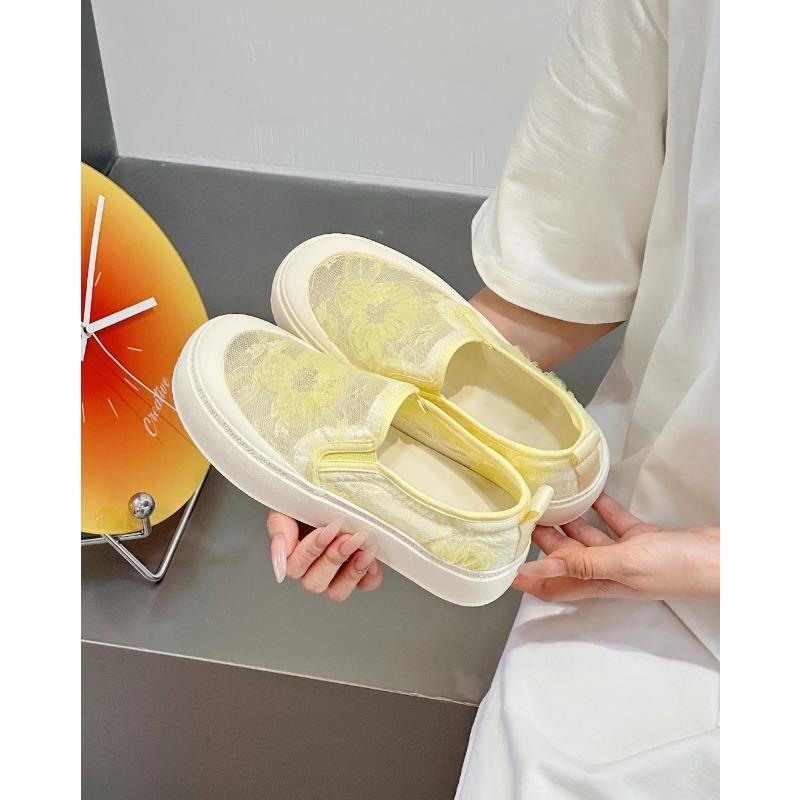 

One-pedal women s lace embroidered sequined casual single shoes summer new mesh breathable lazy shoes 35 жёлтый
