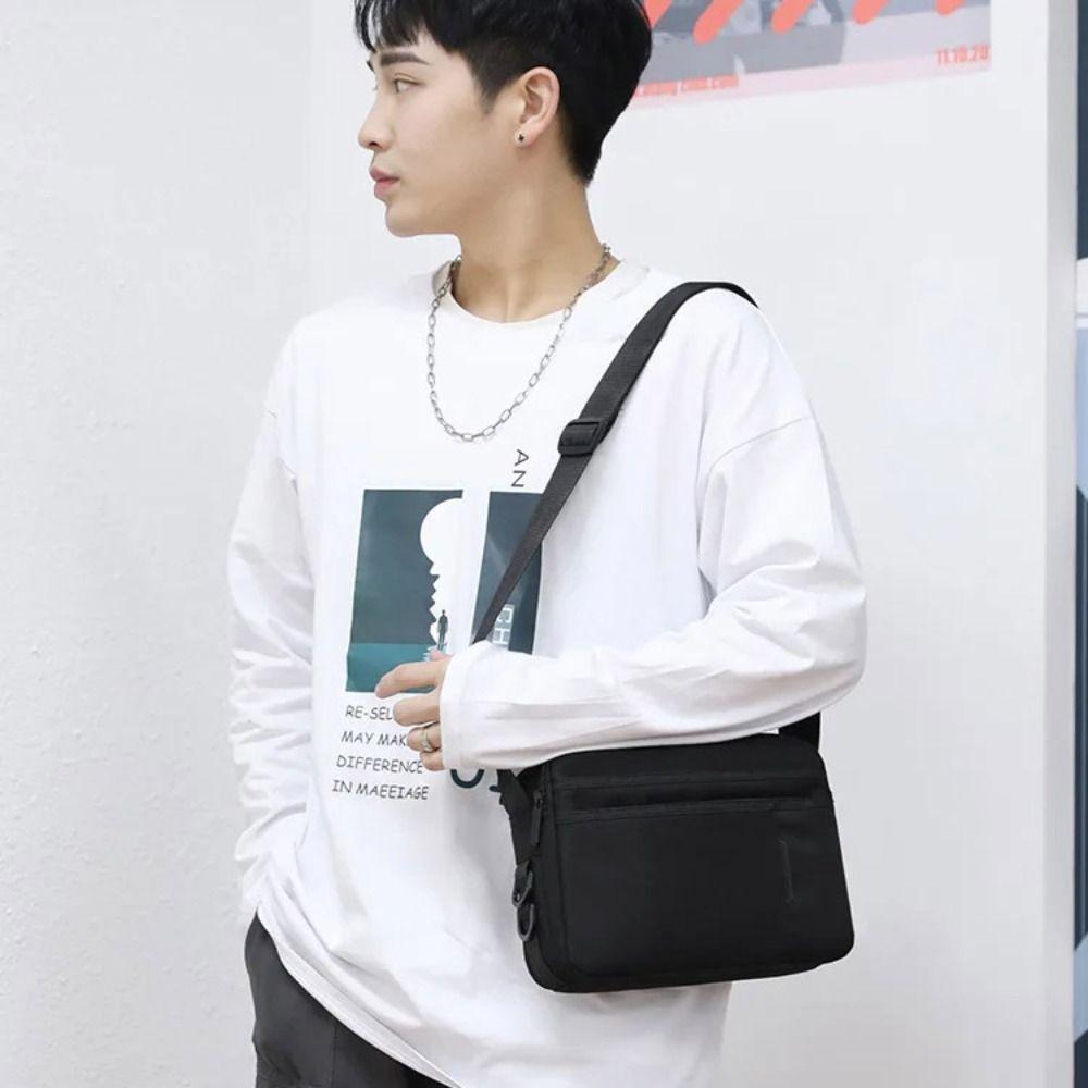 Single Shoulder Man Messenger Bag Fabric Nylon Crossbody Bag Simple Men's Shoulder Bag Outdoor