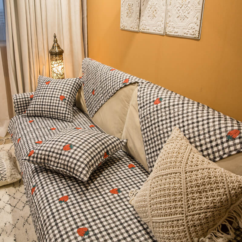 

Клубничный плед, всесезонный универсальный модный диванный коврик с героями мультфильмов, противоскользящий чехол из скандинавской хлопчатобумажной ткани, полотенце 70*70