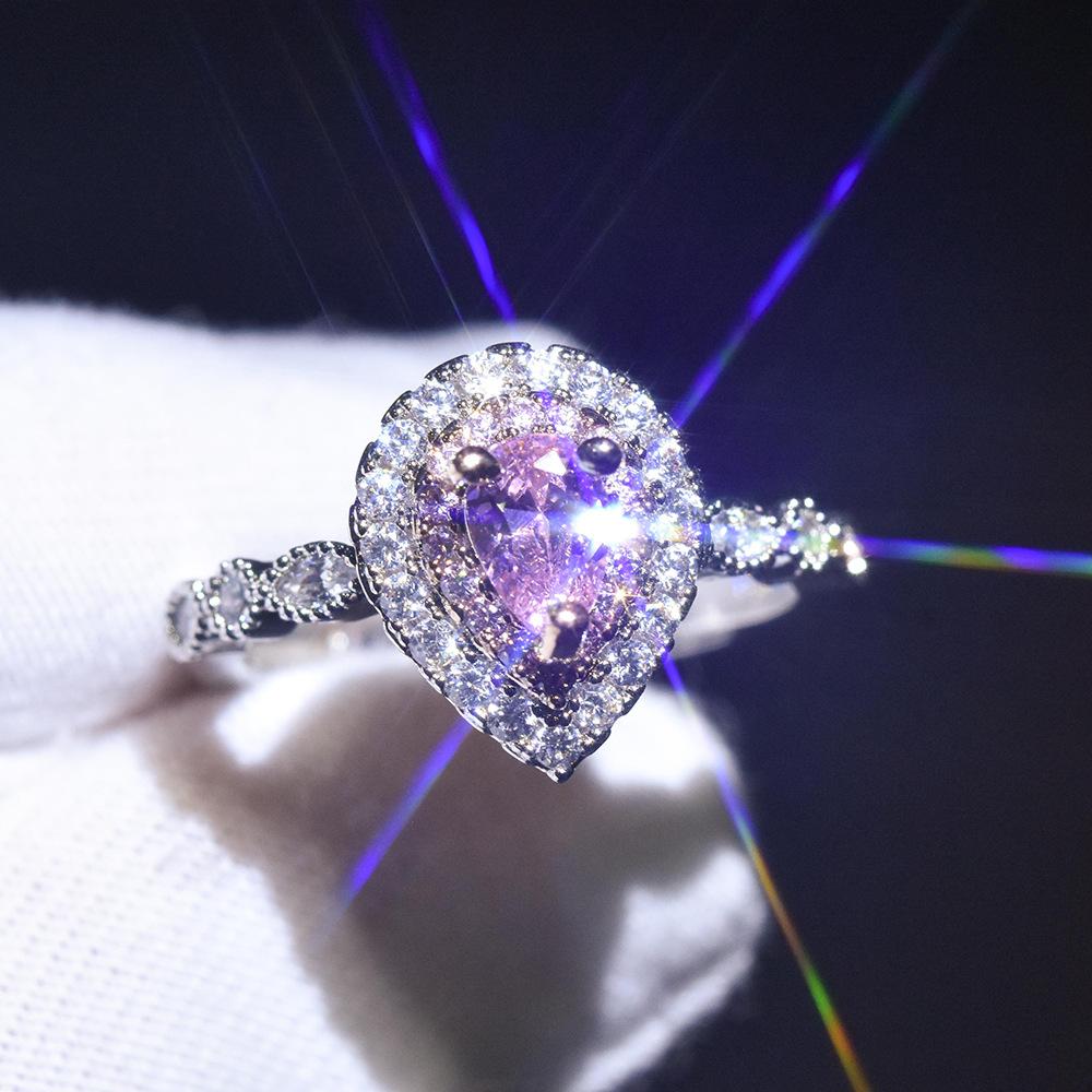 Platinbeschichteter Moissanit Quadratischer Cluster Ring für Damen Prinzessschliff Verlobungsring Simulierte Diamanten