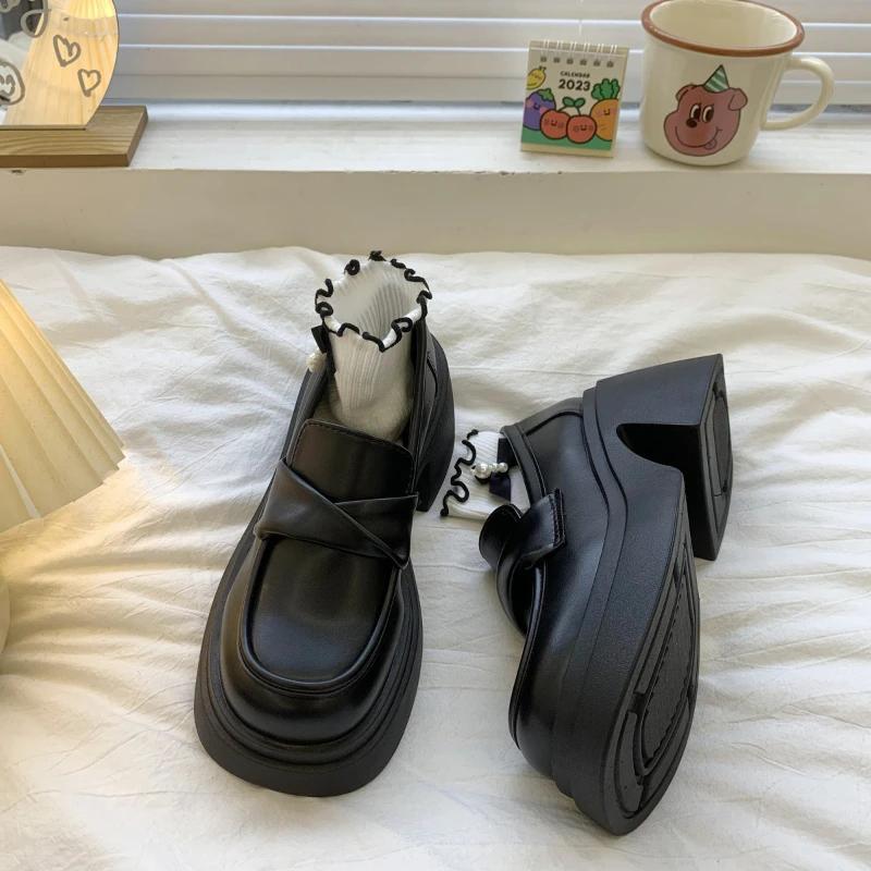 2026 New Women's Leather Shoes Fashion Thick Sole Women's High Heels Retro English Style Loafers Designer Women Mary Jane Shoes