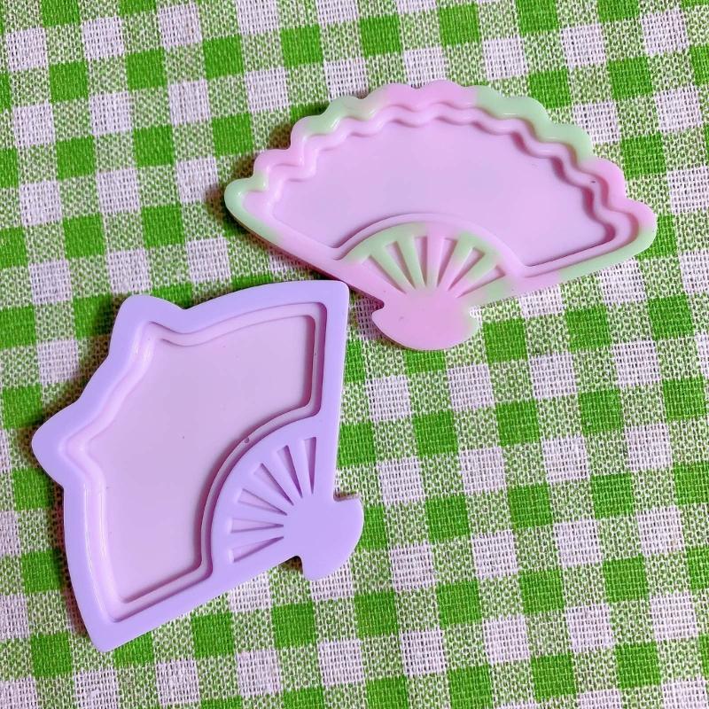 Stunning Folding Fan Shaped Desserts Mold Soft Silicone Molds DIY Fan Resin Casting Mould Wedding Gift Party Favor