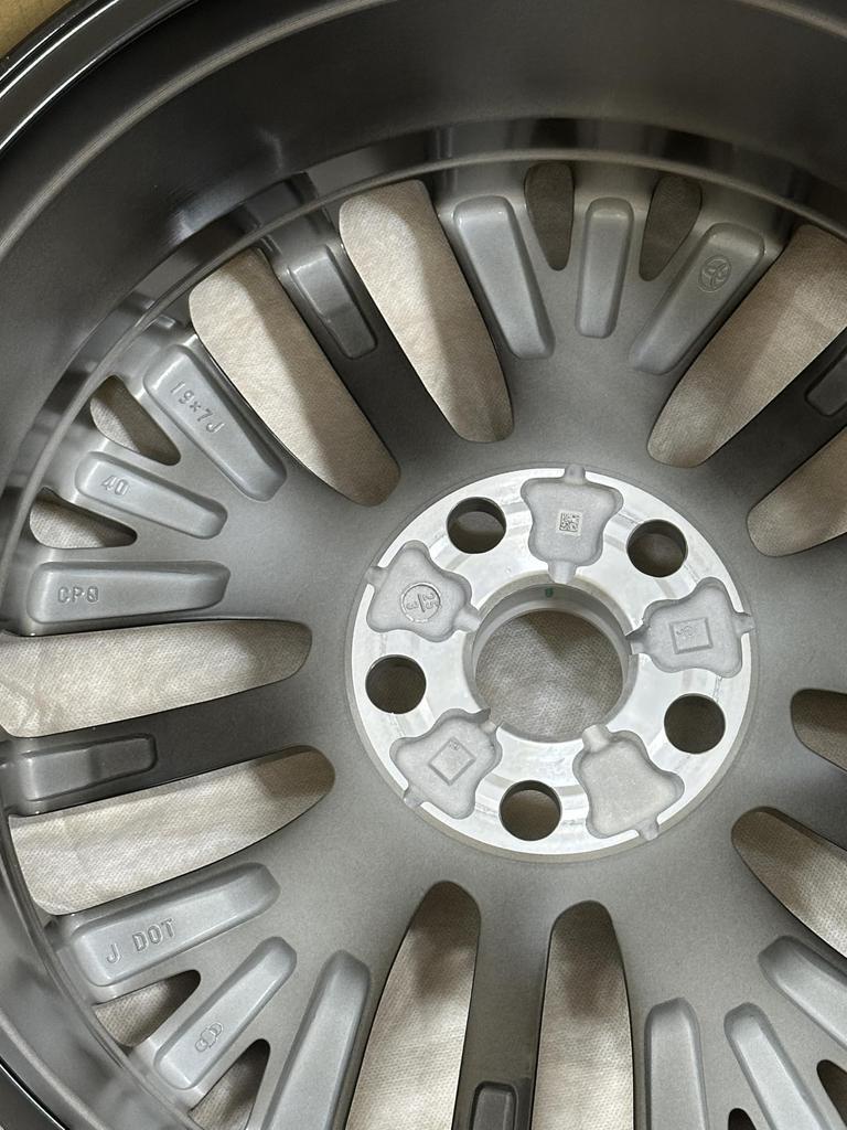 Genuine Toyota Wheel Part Number Disc, 42611-V2090