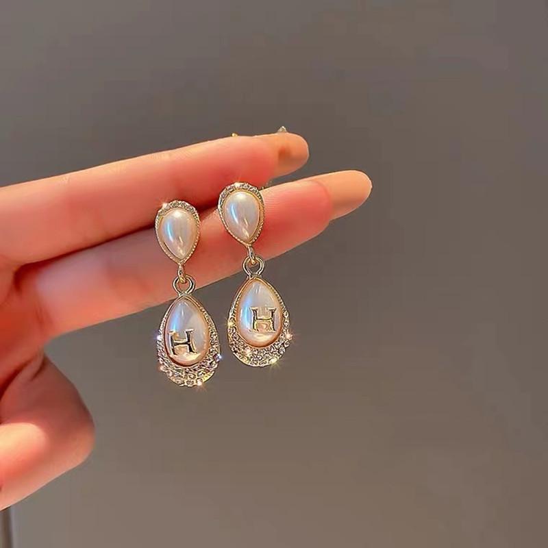 S925 Silver Teardrop Pearl Zircon Stud Earrings: Elegant Women's Fashion