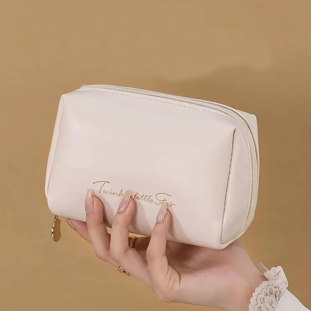 

Портативный косметический органайзер из высококачественной ПУ кожи, дорожный органайзер для туалетных принадлежностей с многослойным дизайном, для хранения помады и средств по уходу за кожей бежевый