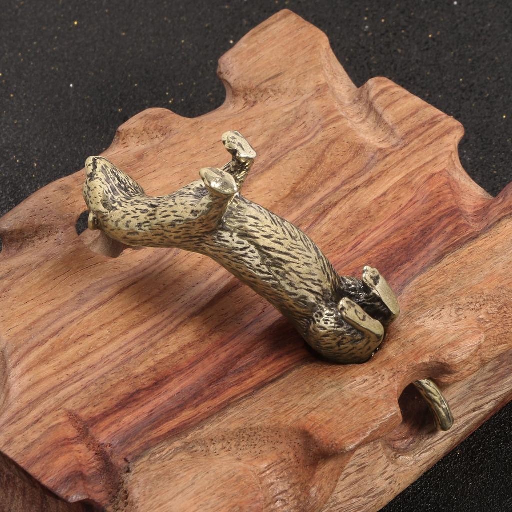 Starožitné mosazné malé čajové figurky, skákající lasičky, šťastné dekorace na psací stůl, do obývacího pokoje, měděná domácí dekorace