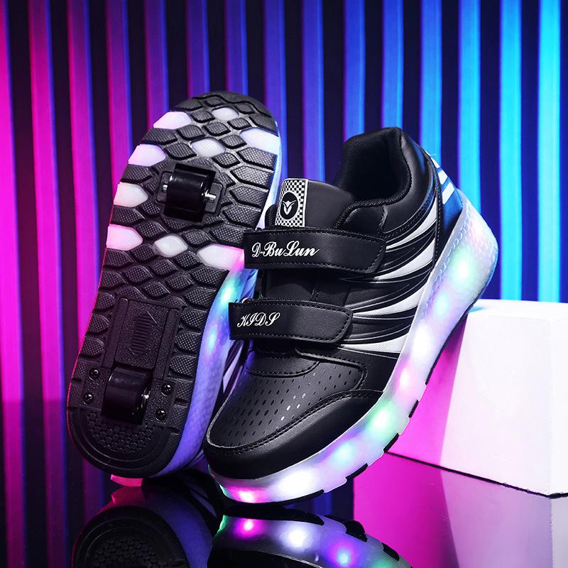 2025 new runaway shoes student roller skates men's and women's skates can shrink with one click adult four-wheel flying pulley