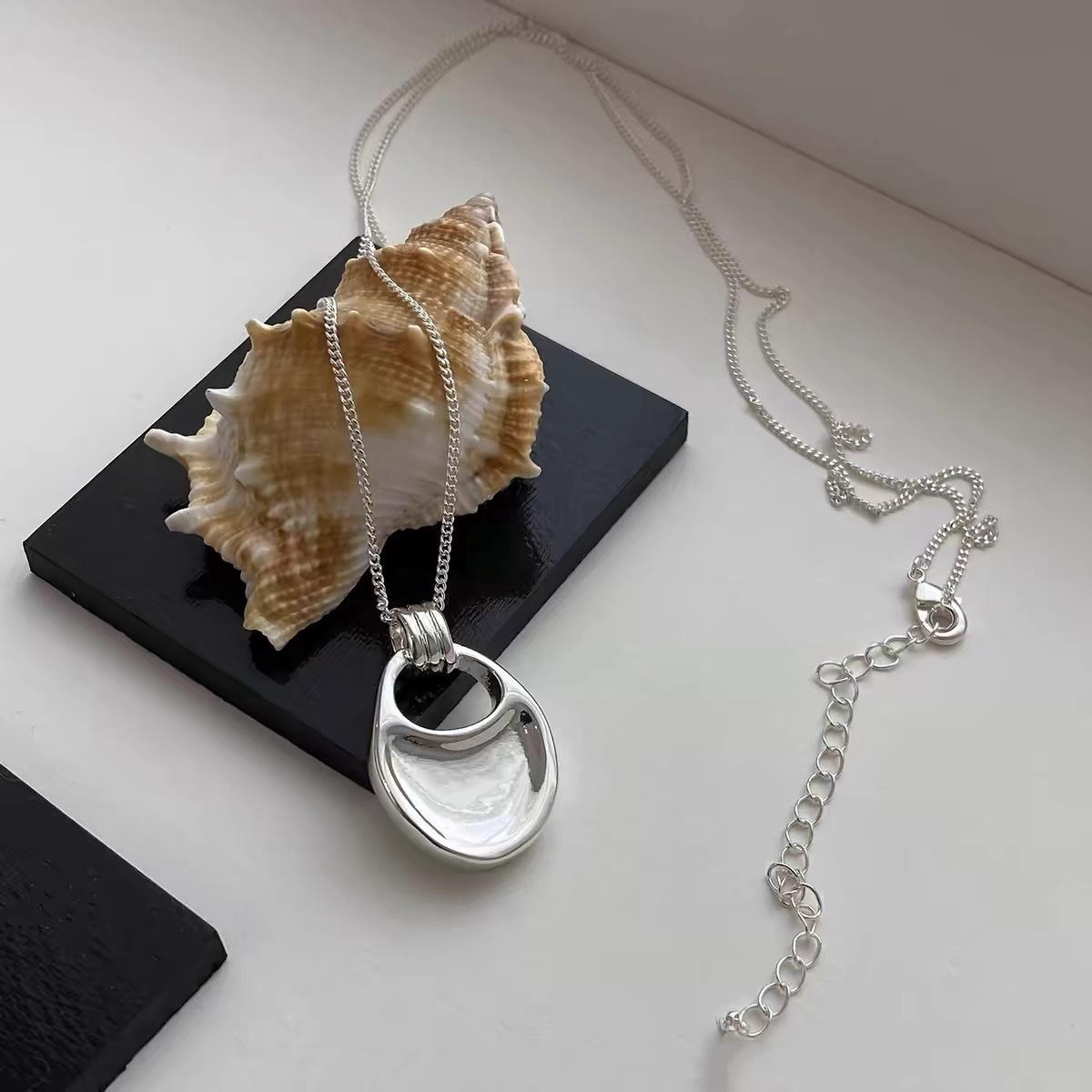 

Korean Style Long Pendant Necklace Women s Autumn Winter Luxury Vintage Saddle Bag Pendant Sweater Chain Accessory Silver