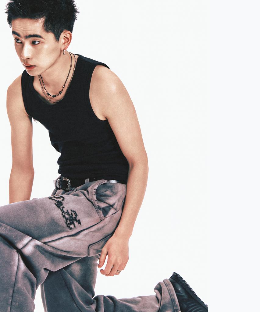 Endeuligseu Space Gradient Fade Sweat Pants (Charcoal)