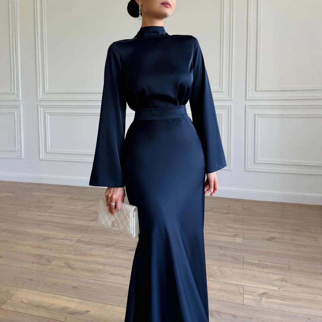 2025 Autumn Women's Retro High-Neck Long Dress with Waist-Cinching Design