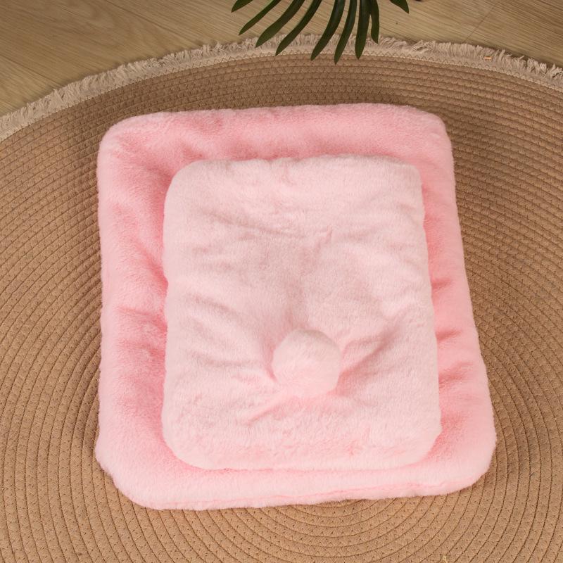 Thick Flannel Pet Mat for Rabbits, Cats & Dogs - Autumn/Winter