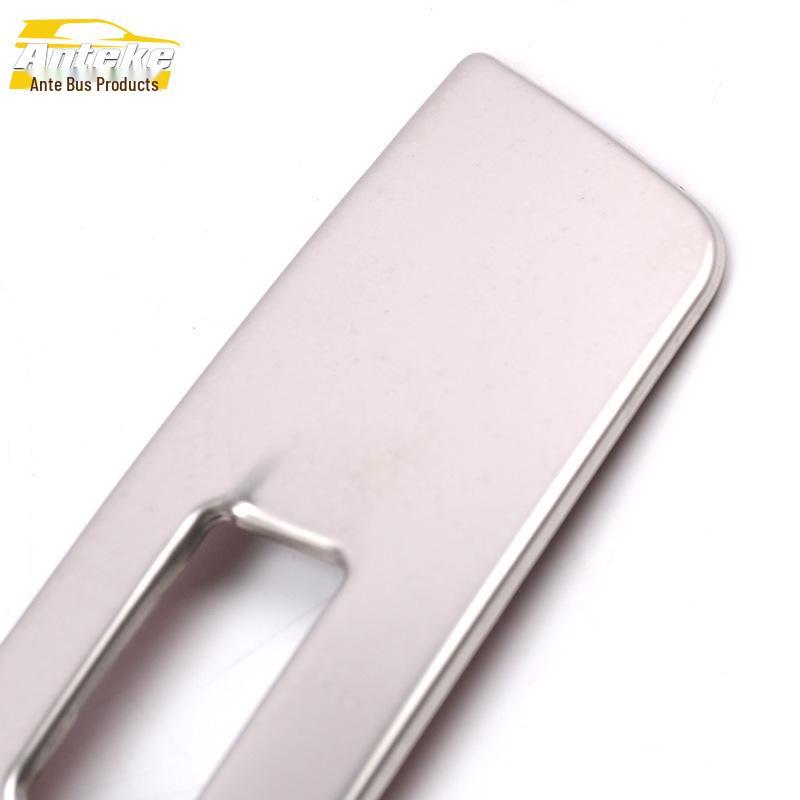 Baojun 2020 530 Interface USB Arrière Anneau Lumineux & Prise Allume-Cigare Accessoire