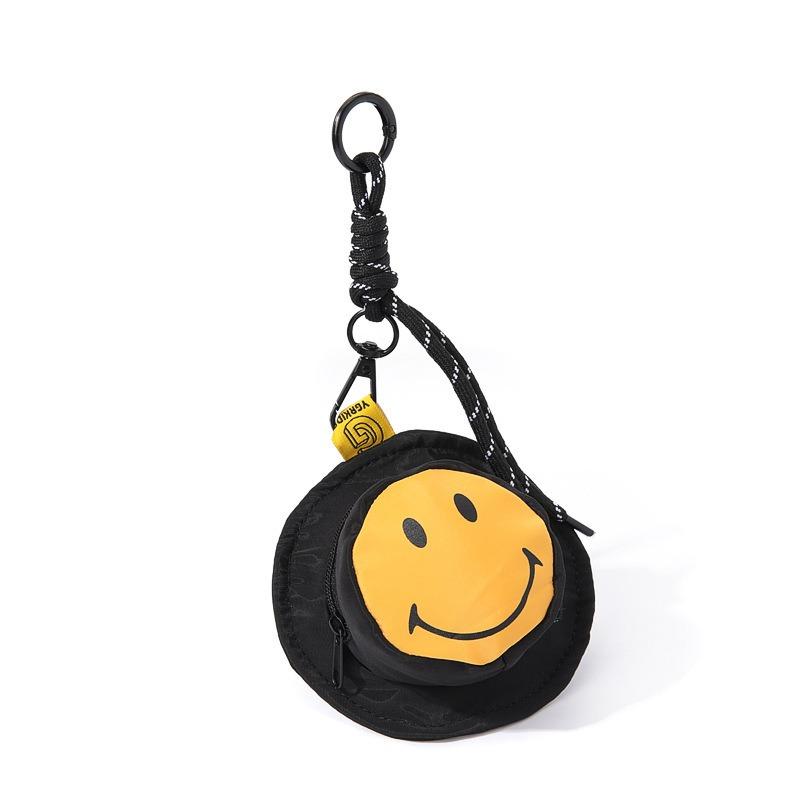 New personalized smiley face mini bucket hat cute earphone bag change bag niche portable creative keychain pendant