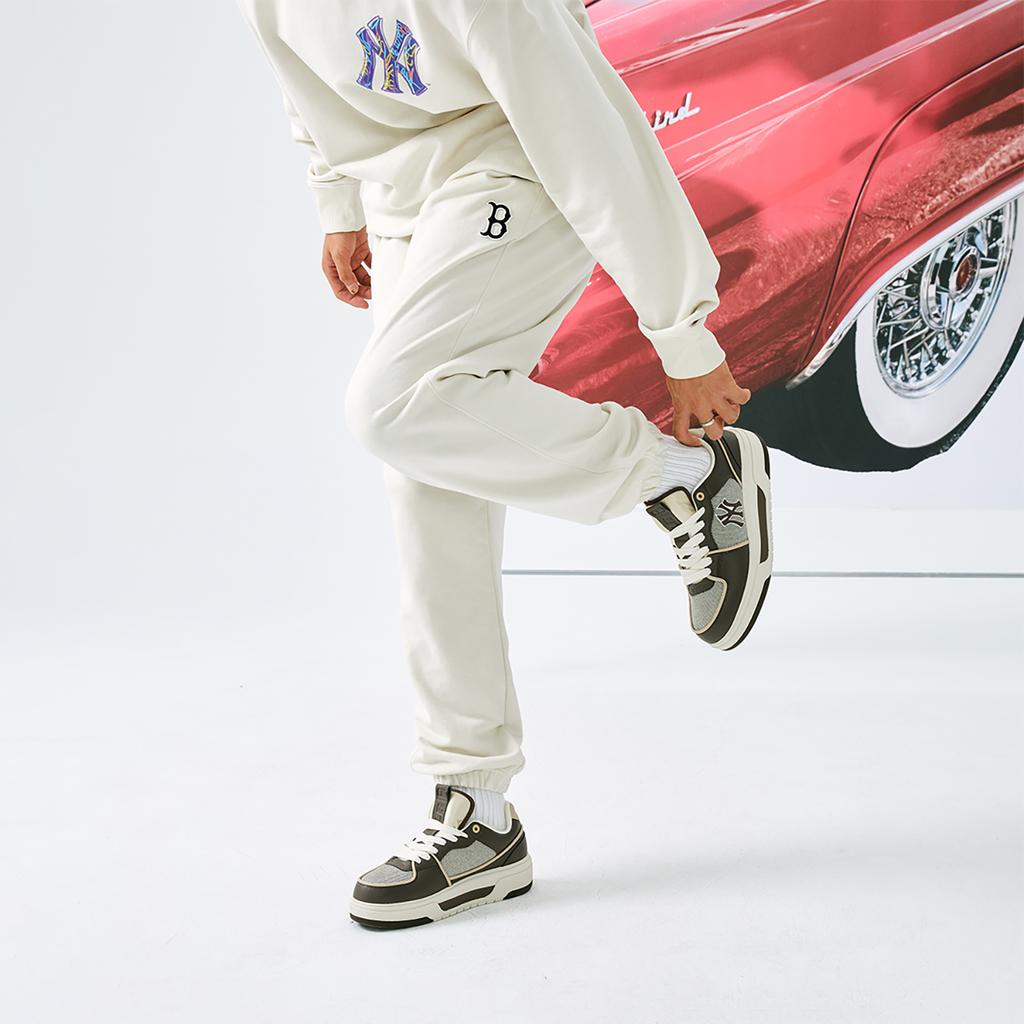 New MLB Boston Red Sox Basic Collection 24FW Knitted Sports Pants Unisex Dark Cream 3APTB0244-43CRD