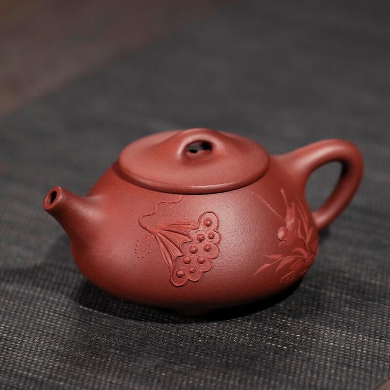 Gold Inlaid Jade Jingzhou Mud Painted Shiliao Teapot