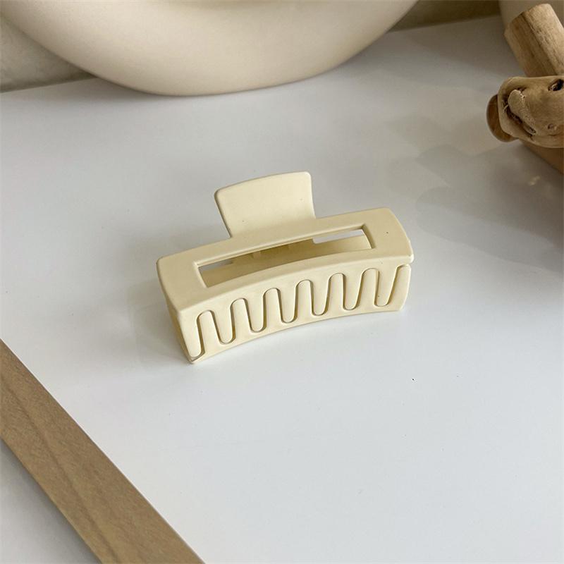 1Pcs Korean Coffee Beige Large Hair Claw Acrylic Hairpin Geometry Barrette Crab Hair Clips Headwear Womens Girl Hair Accessories