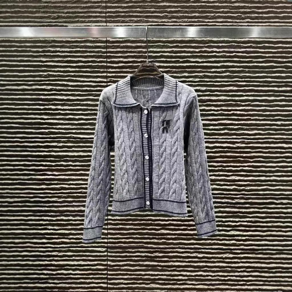 Miu Style 2025 Winter Knit Lapel Cardigan with Letter Print – Age-Reducing, Casual, and Versatile.