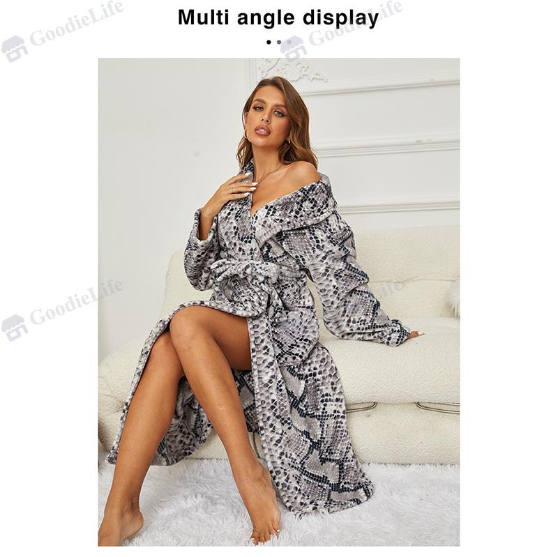 Thick Flannel Bathrobe for Women Winter Warm Fleece Robe Long Hooded Sleepwear Cozy Loungewear