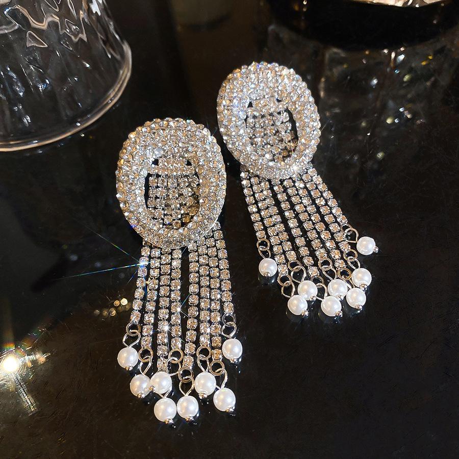 European and American Silver Needle Diamond-encrusted Round Fringed Stud Earrings French Light Luxury Earrings Niche Design Earrings