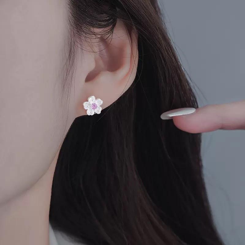 Elegant Korean Japanese Cherry Blossom Stud Earrings - Sweet and Versatile Flower Jewelry for a Stylish Touch