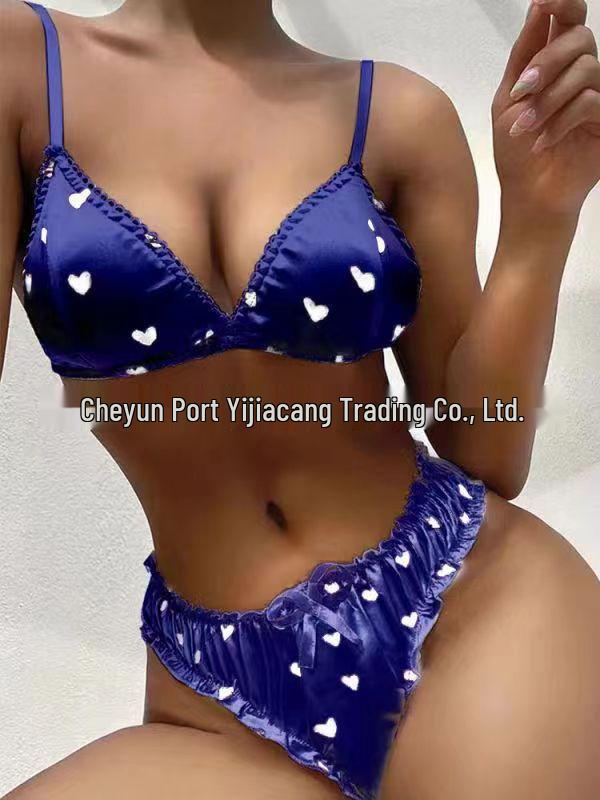 ქალის ევროპული და ამერიკული სამქულიანი გულის პიჟამის თეთრეულის ნაკრები