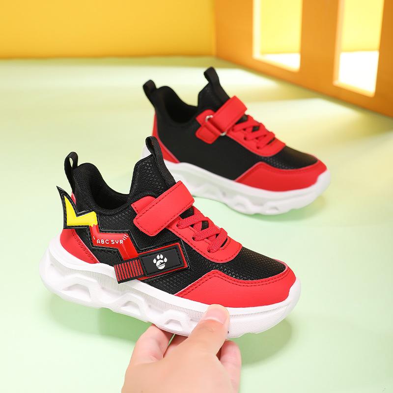 Boys' non-slip soft-soled sneakers 2025 autumn new lightweight waterproof leather teen boys running shoes