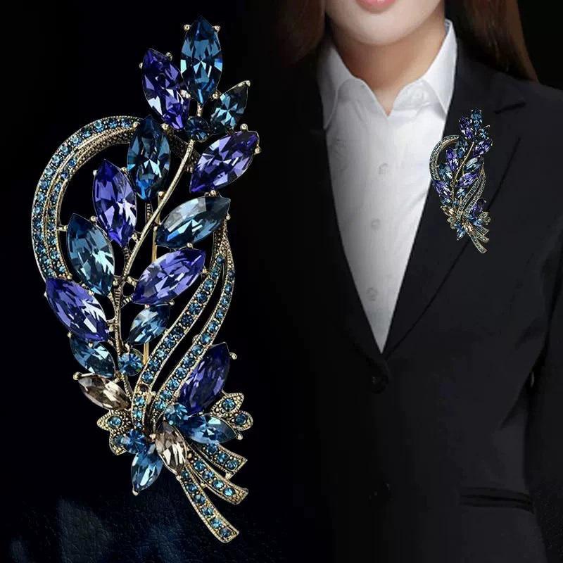Brooch Ladies High-End Crystal Accessories Retro Atmosphere Suit Corsage Coat Brooch Birthday Gift