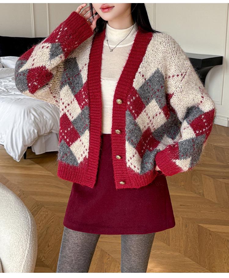2026 Autumn/Winter Retro Academy Style Loose Knit Cardigan Sweater for Women