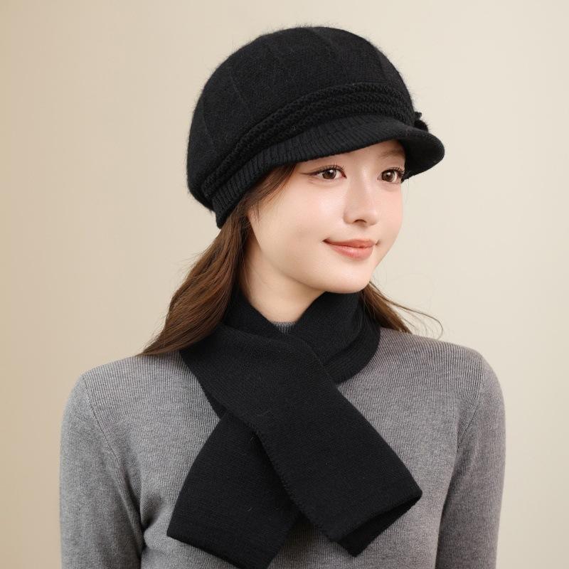 Autumn and Winter New Knitted Basin Hat Scarf Set Women's Fashion Warm Wool Hat Mother Hat Shows a Small Face Versatile Model