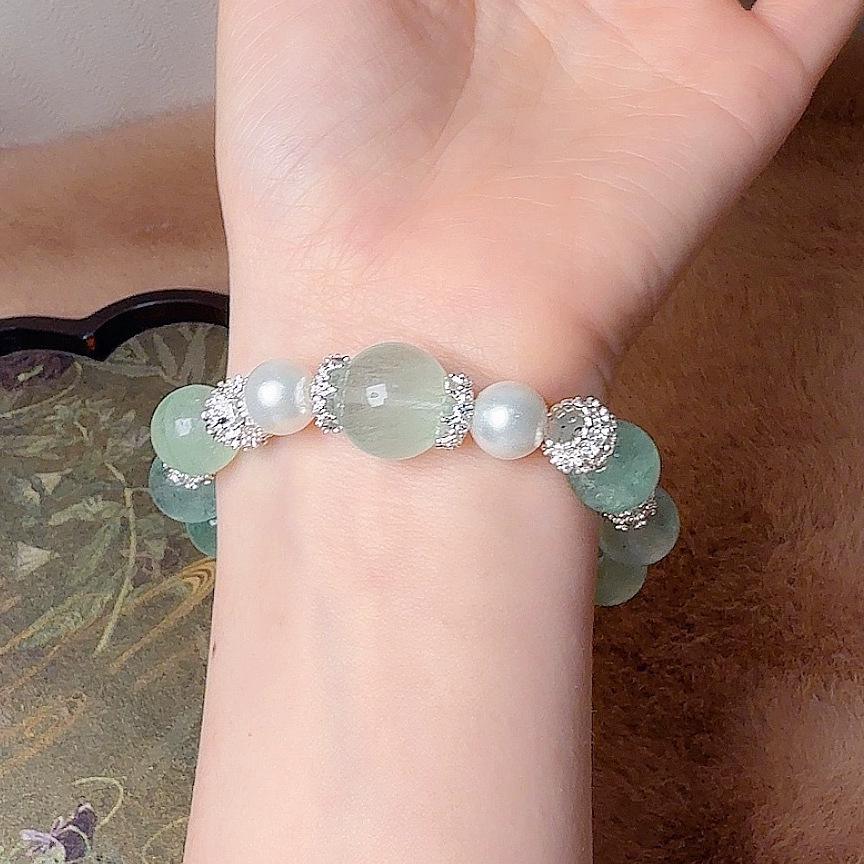 Stylish Natural Green Fluorite Shell Bead Crystal Bracelet - Trendy Design & Popular Choice