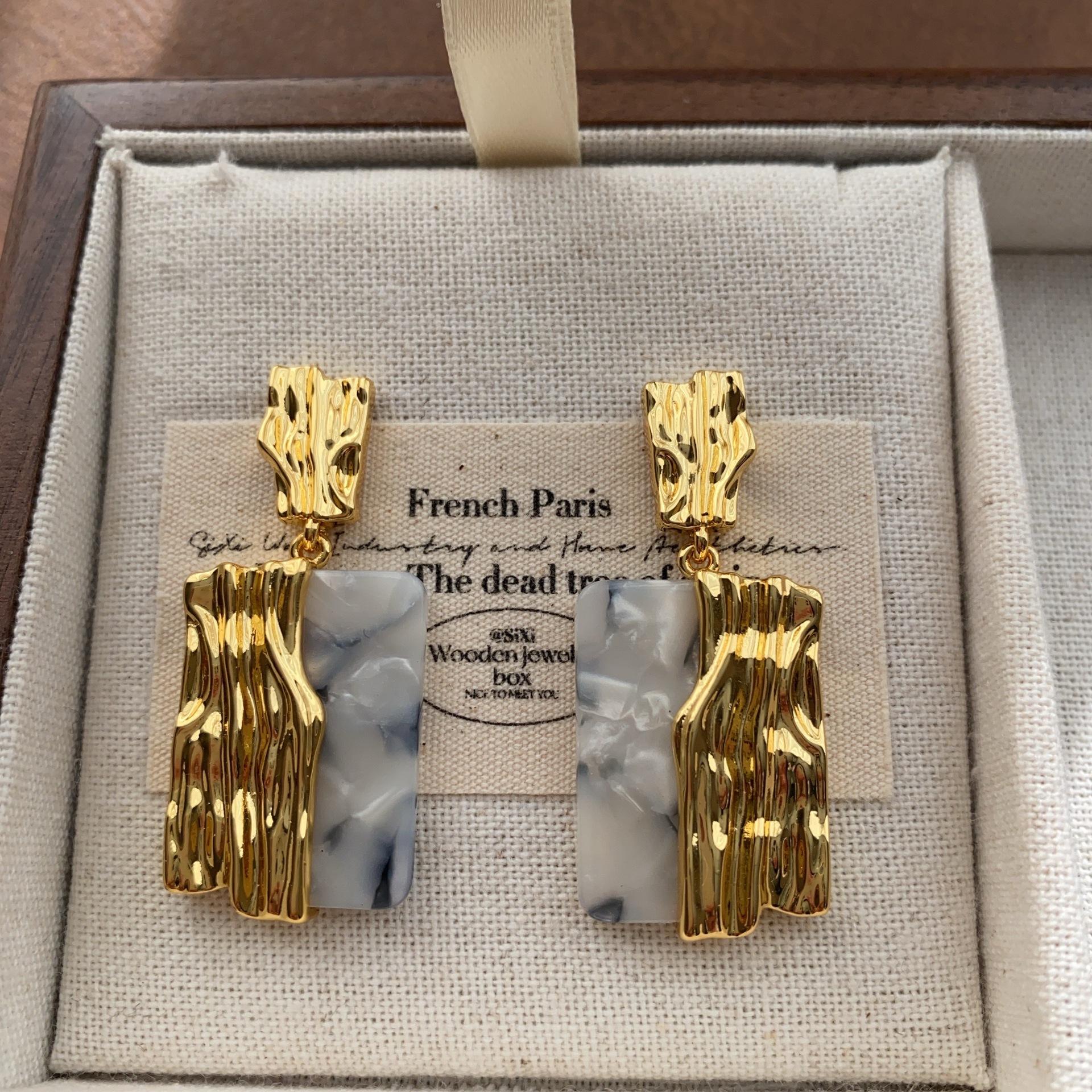 

Light luxury art sense geometric earrings earrings, earrings, fashionable and exquisite, unique, warm commuting, niche design, high-end earrings