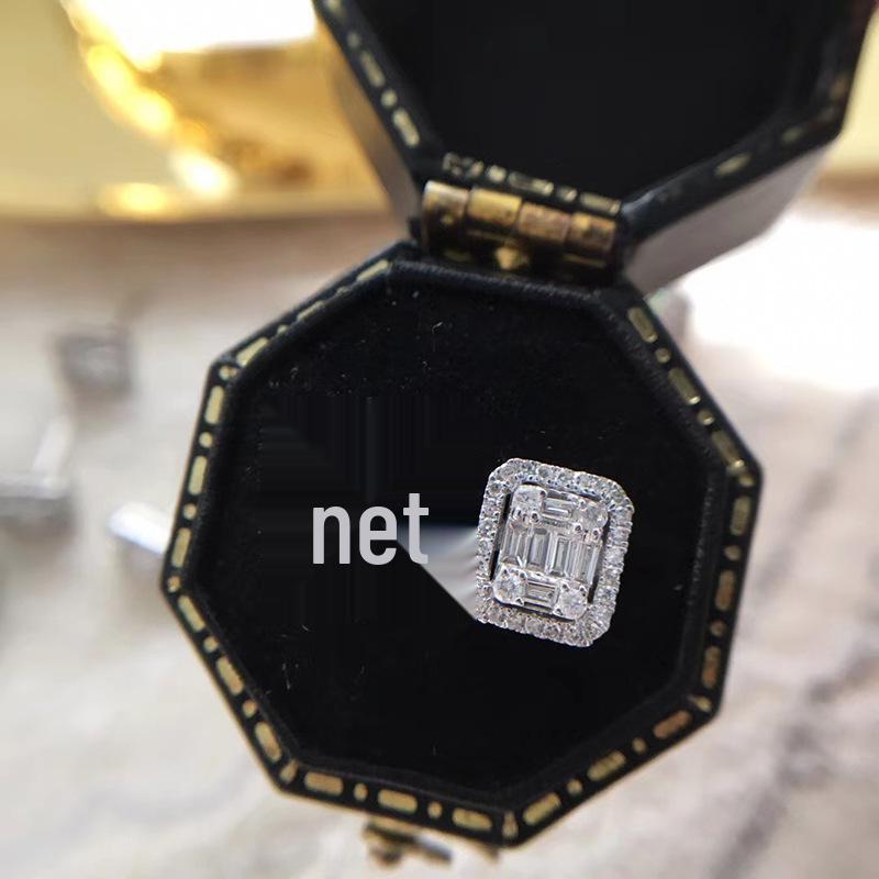 

Классические серьги-пусеты Cao Shi с полным бриллиантовым паве с покрытием из белого золота - Элегантный универсальный дизайн для женщин