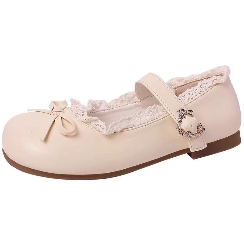 Heart flower one-word buckle Mary Jane casual shoes spring new daily versatile skirt small leather shoes lace