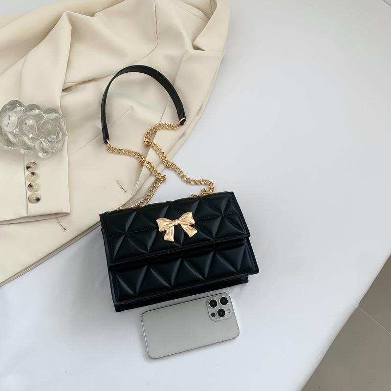 Женская подмышечная сумка на цепочке 2025 лето новая иностранный стиль ромбовидная вышивка нитью наплечная сумка-мессенджер маленькая квадратная сумка женская сумка