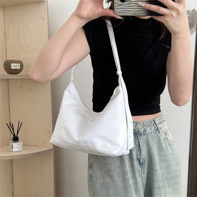 Niche Simple Bag Simple and Fashionable Commuter One-shoulder Crossbody Bag Spring New Fashionable Underarm Bag