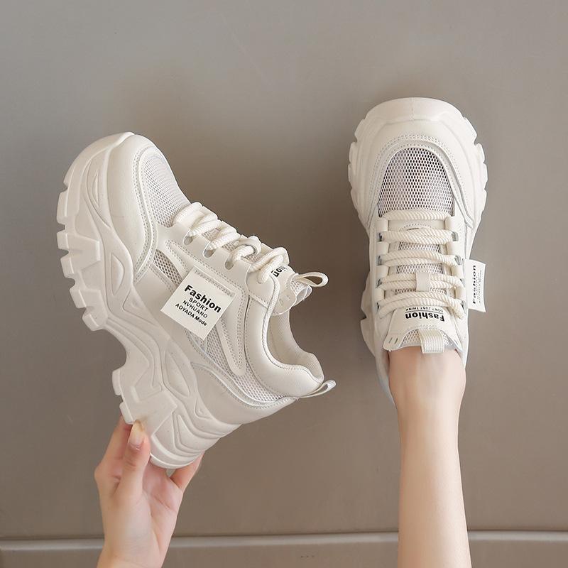 2025 new spring thick-soled inner height increase dad shoes women's small height sports shoes versatile and popular women's shoes