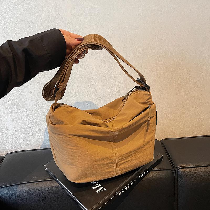 Canvas Bag Women's Large Capacity Commuter Shoulder Bag