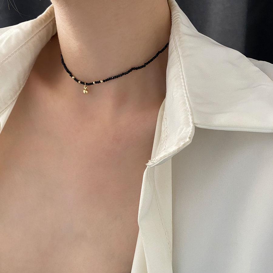 Women's Black Crystal Round Pendant Necklace - Simple Clavicle Chain for Summer