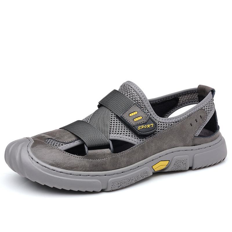 Cowhide sandals men's 2025 new casual breathable hole shoes men's trendy baotou outdoor beach Vietnamese shoes