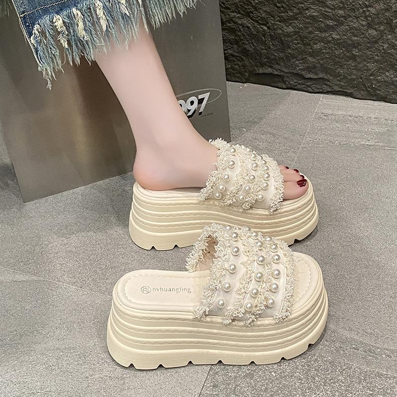 2025 Summer Xiaoxiangfeng One-word Pearl Simple Fairy Style Flat Bottom Versatile Soft Bottom Heightened Thick Bottom Outer Slippers