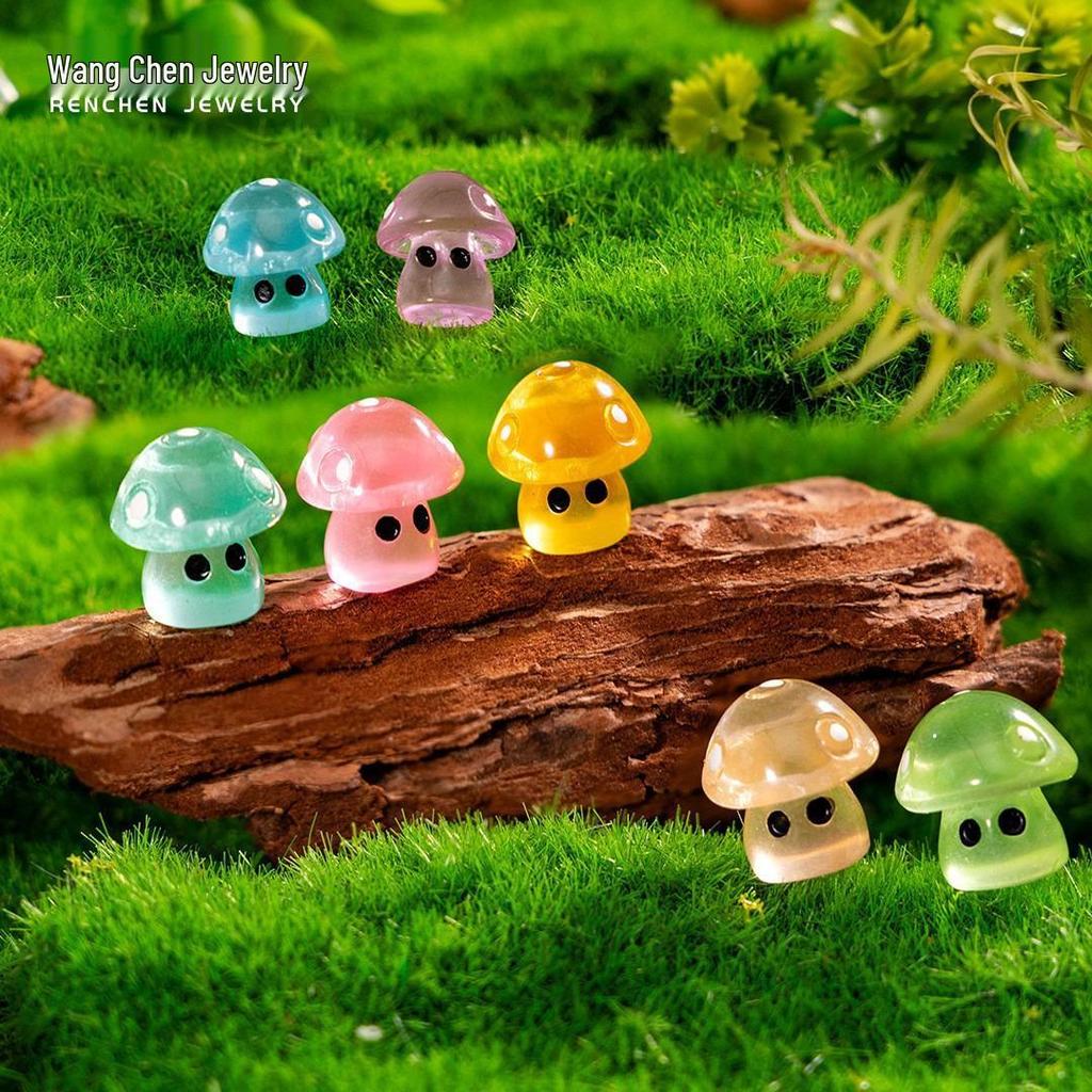 Miniature Luminous Resin Animal Ornaments: Cartoon Desktop & Car Decorations