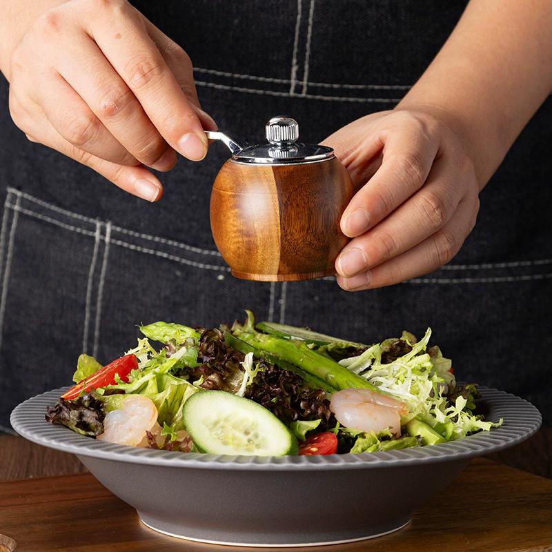1/2PCS Hand Cranked Wooden Salt And Pepper Grinder Multi-purpose Pepper Mills Salt BBQ Spices Grinder Tools Kitchen Cooking Tool