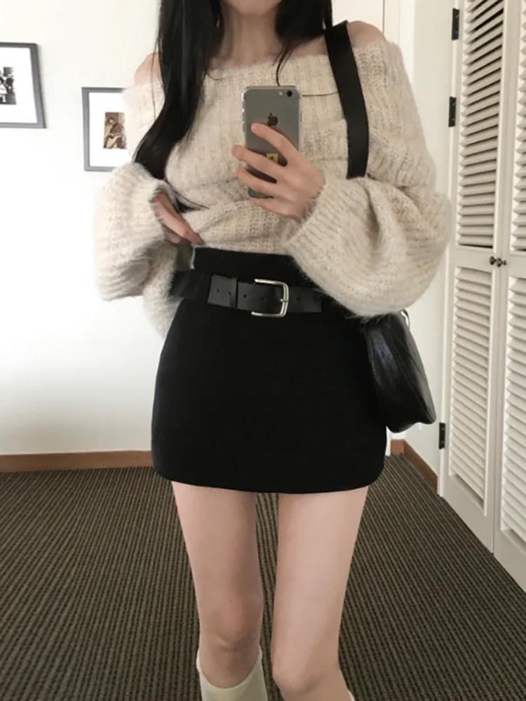 

Plus Size Black Woolen High-Waisted Skirt: Versatile, Anti-Exposure, Hip-Hugging Half Skirt for Spring and Autumn XS