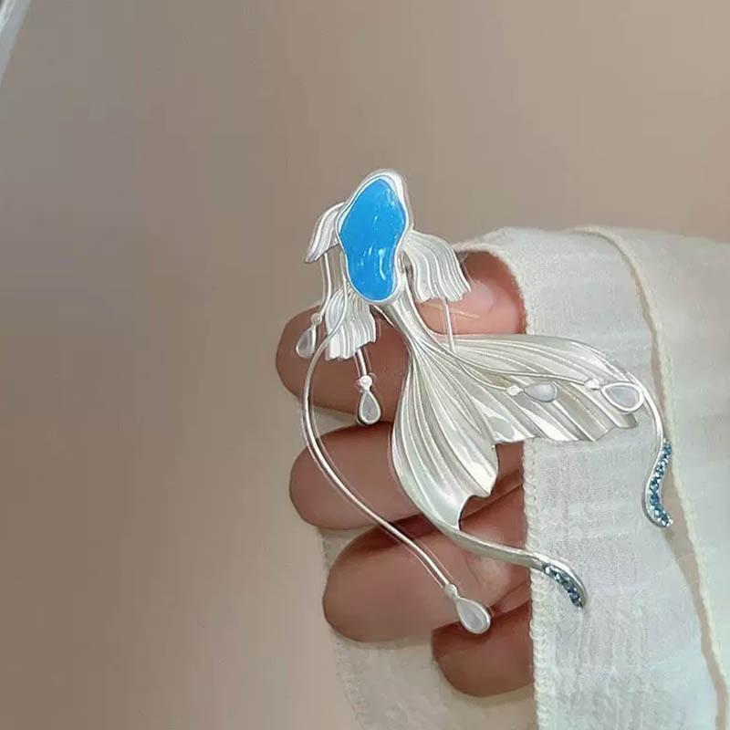 Elegante Quallenbrosche: Luxuriöse Unterwasser-Traum-Anstecknadel für Damen