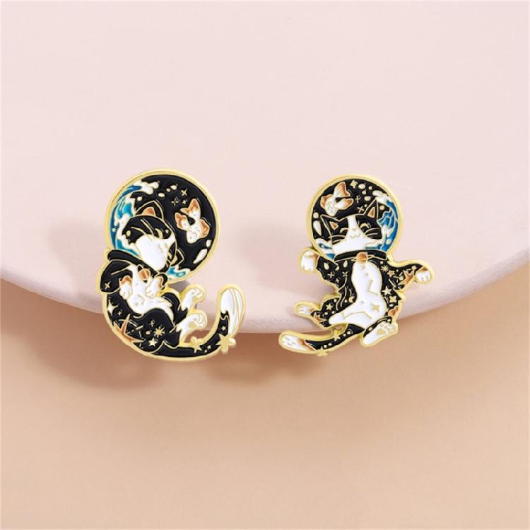 Tecknade katter i rymddräkt Brosch Legering Stjärnbilder Kragstift Smycke Gåva till Vän Familj Samlare