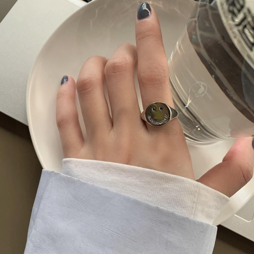 

Crafted Beautifully Geometric Smiley Face Adjustable Ring With Rhinestones Perfect For Stylish Women