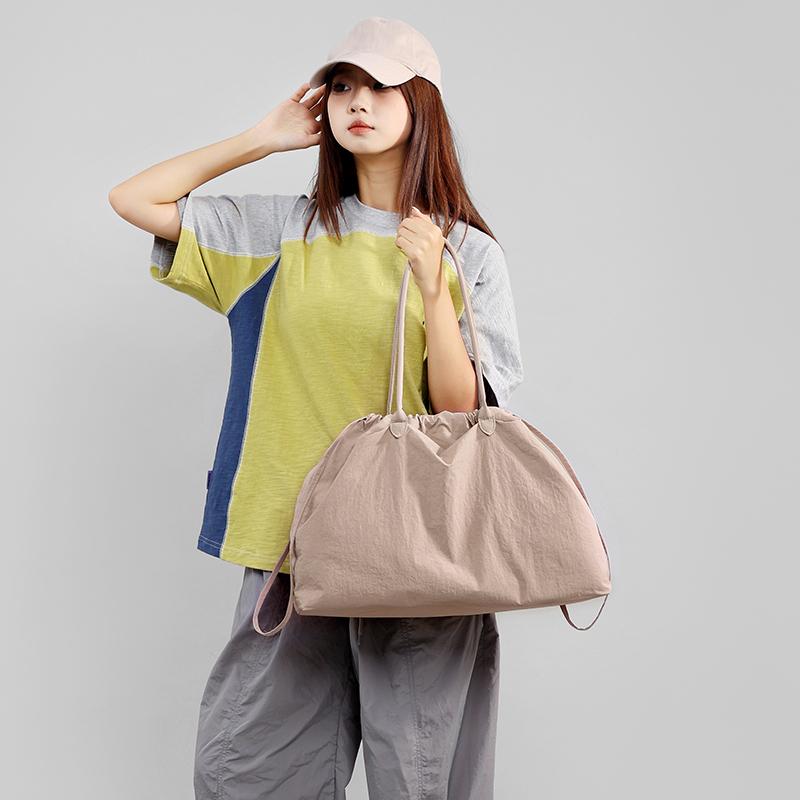 Large Capacity Drawstring Shoulder Bag Sport Lightweight Tote Bag Commuter Travel Storage Bag