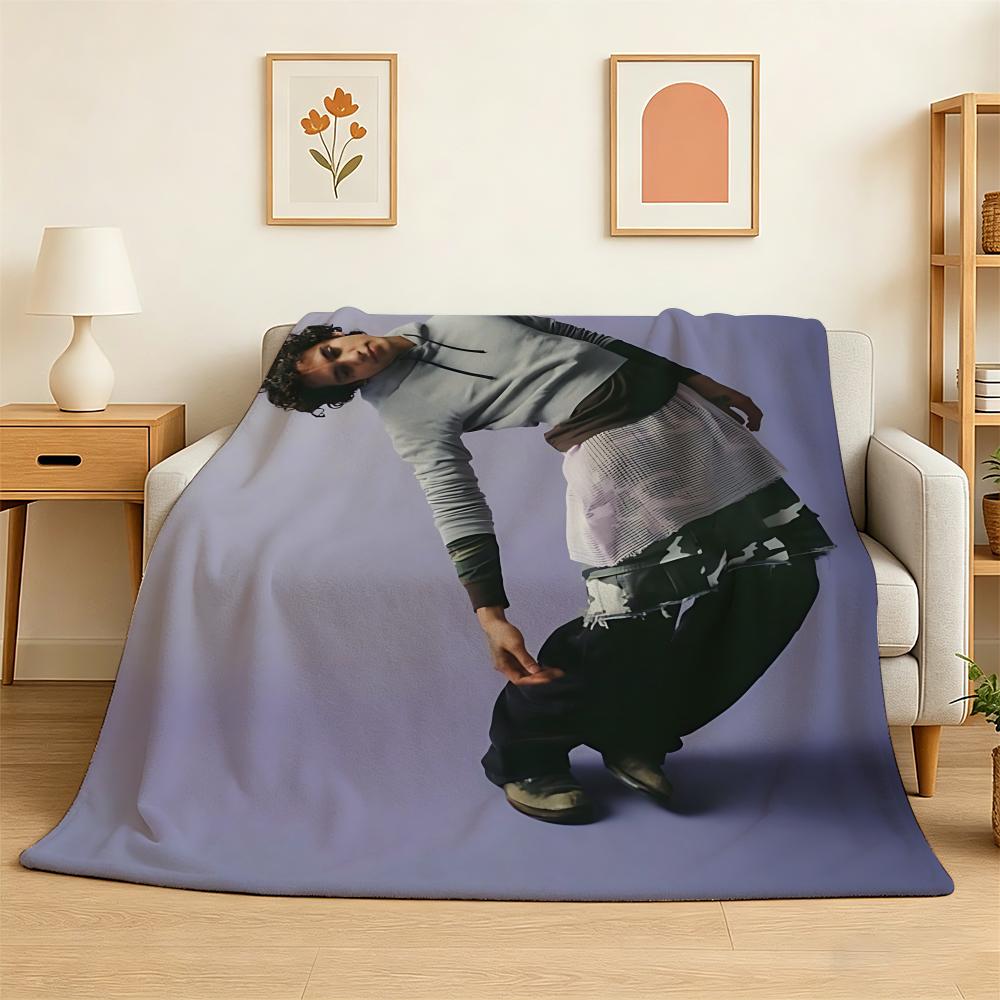 Pop Singer Dominic Fike Throw 240g Flannel Blanket Lightweight Soft Skin-friendly Summer Thin Throw Blanket