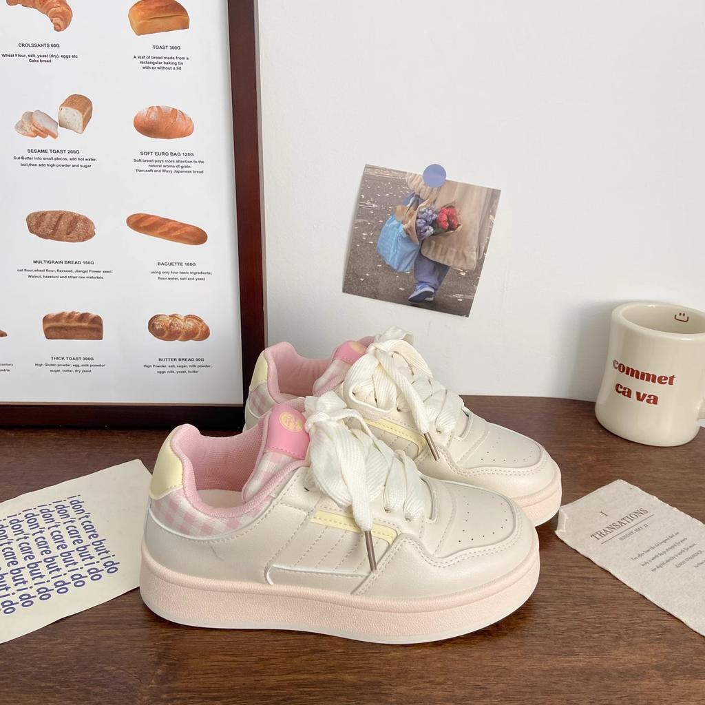 Korean Version Platform White Shoes Women's 2025 Spring and Summer New Versatile Sports and Leisure Board Shoes Bread Shoes Chic Shoes