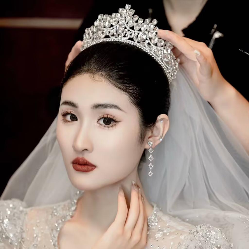 European and American Light Luxury Bride's Crown Shining Crystal Headwear  Princess Birthday Style Crown Wedding Beauty Pageant Accessories
